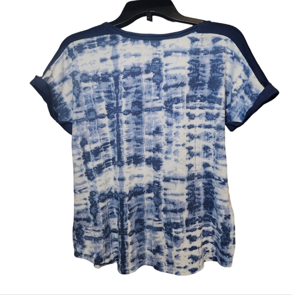 Lucky Brand Tee, size M, short sleeve, blue and white, tie dye, soft - Picture 2 of 6